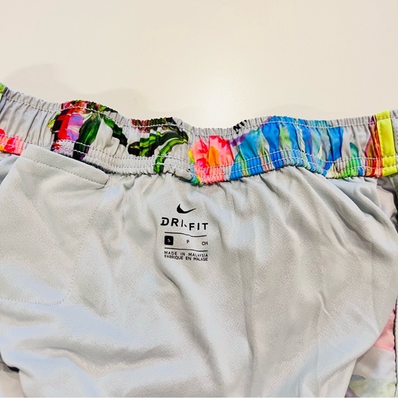 Nike Grey Jungle Tropical Multicolor Dri-Fit Drawstring Running Shorts - Picture 7 of 13